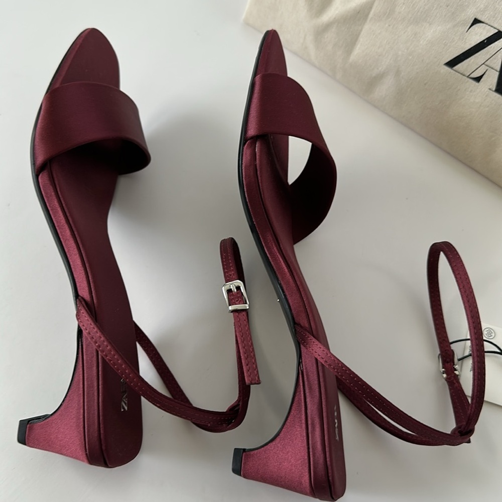 Zara Women’s Deep Red Strappy Sandals Size 6.5 - Picture 11 of 16
